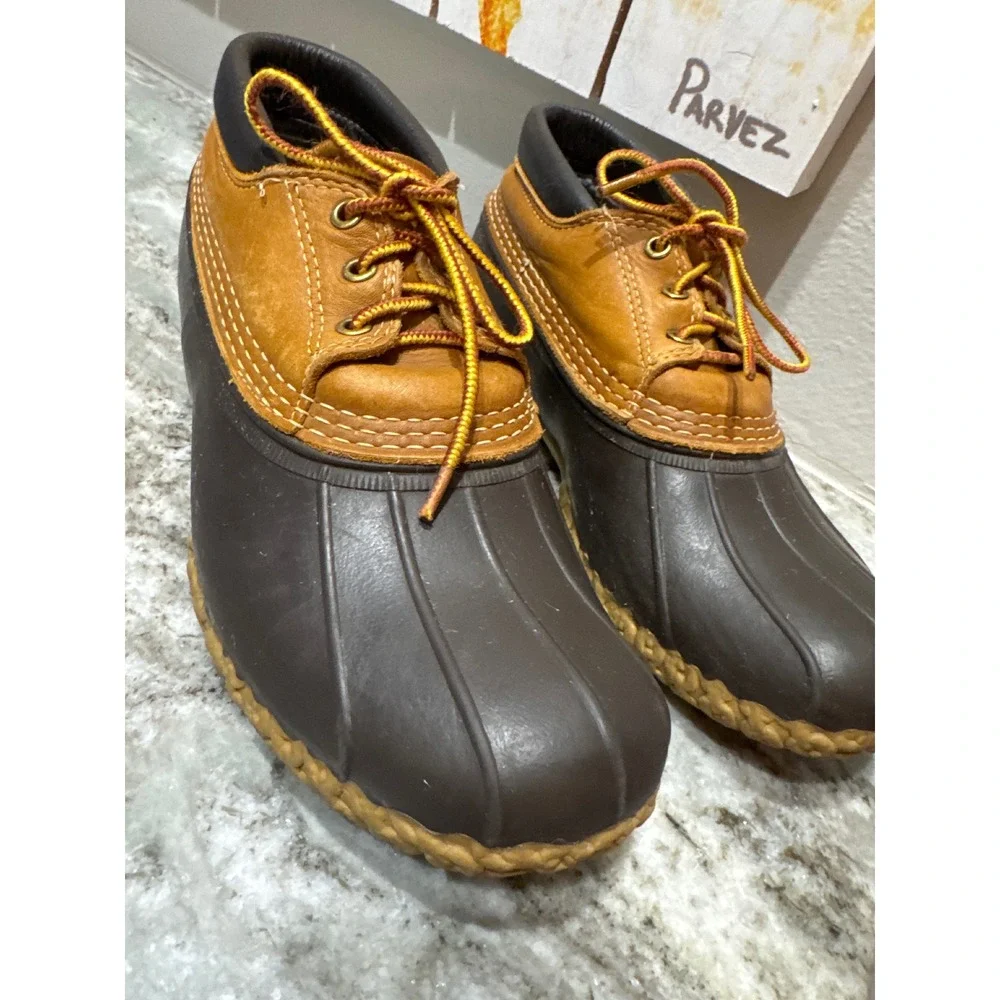 L.L.Bean Men's Bean Boots,‎ Gumshoes in tan leather and brown rubber Size 9